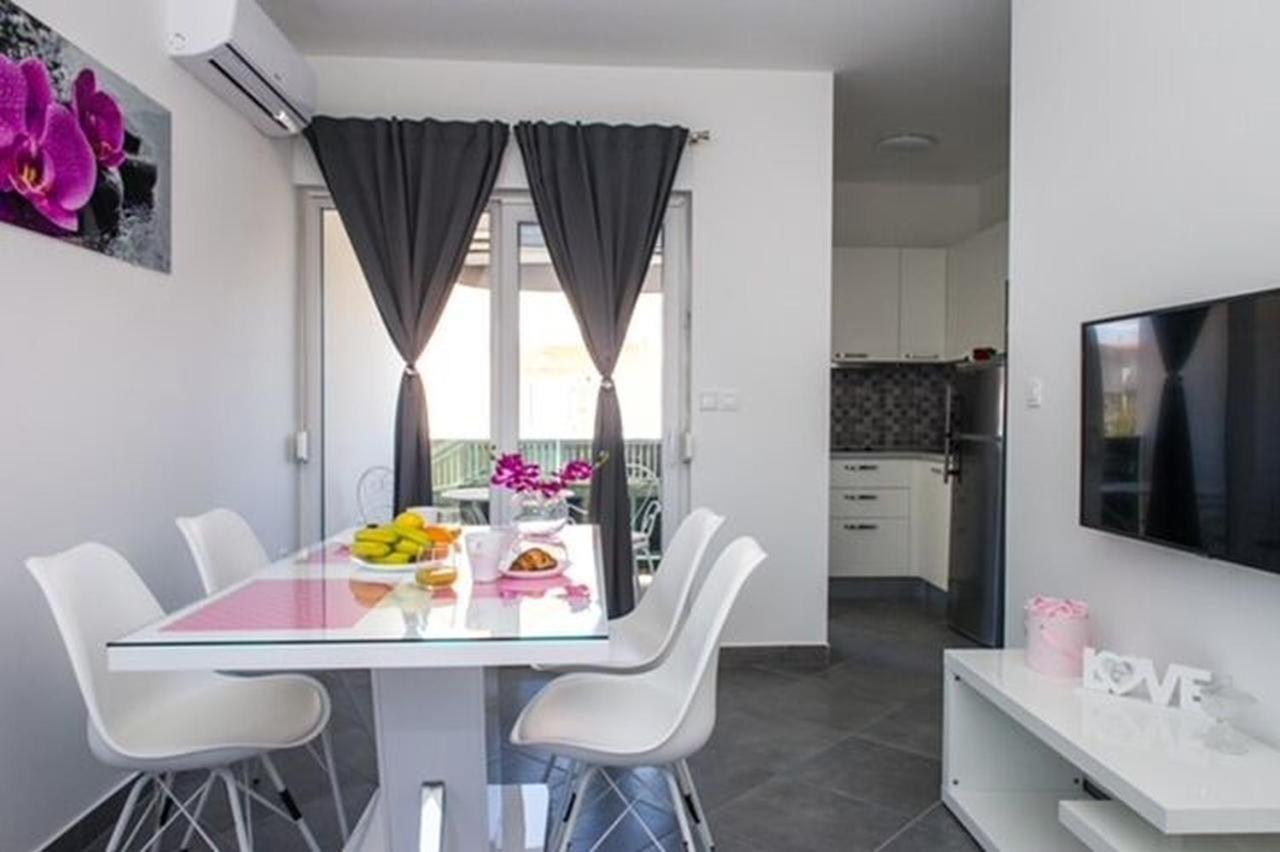 Apartments Zdeslav Rogoznica  Kültér fotó