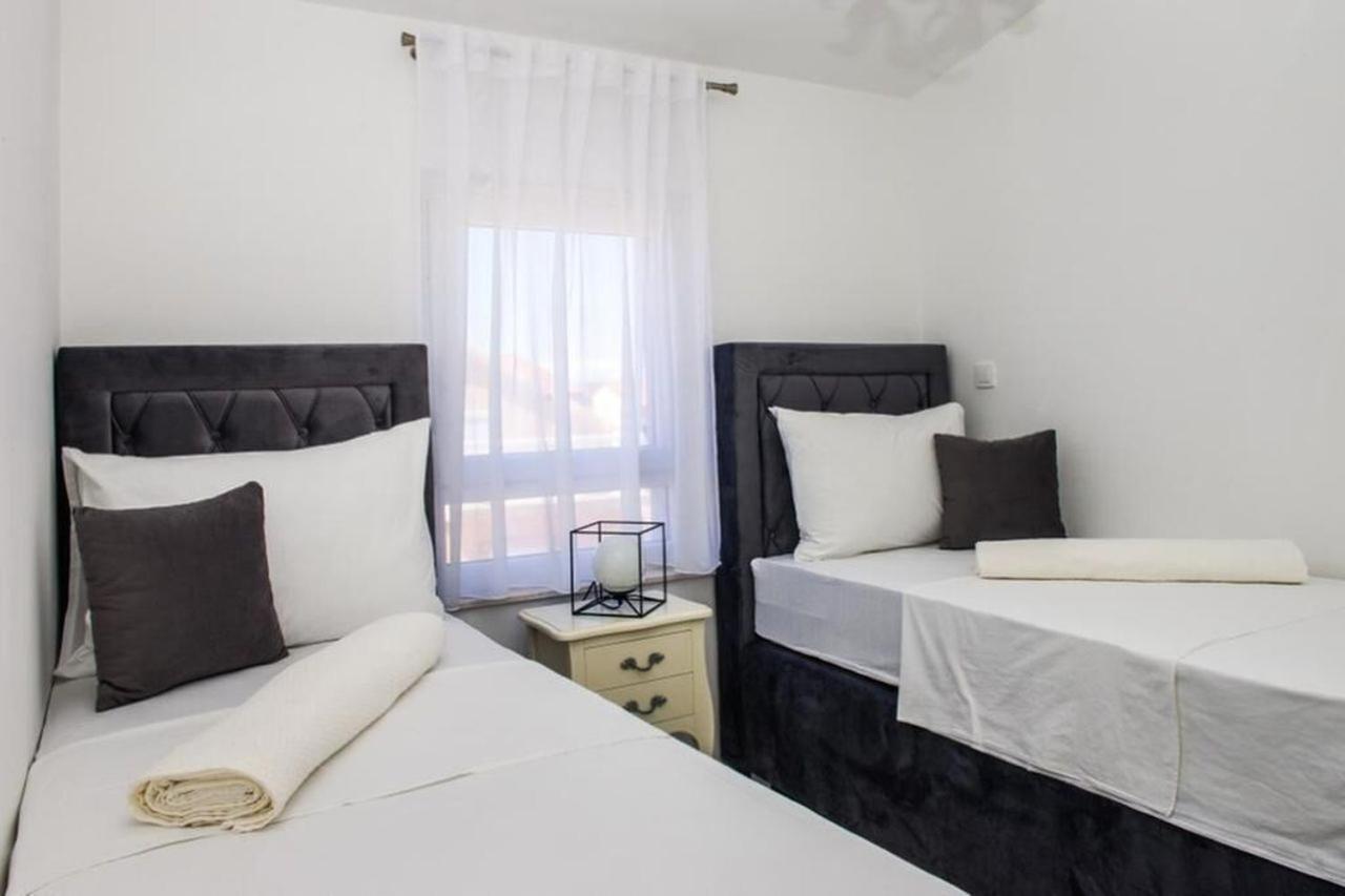Apartments Zdeslav Rogoznica  Kültér fotó